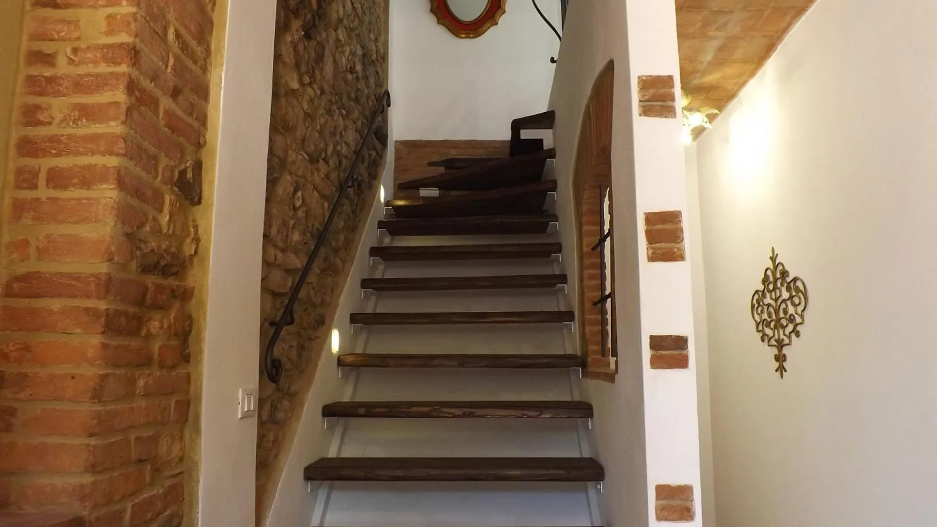 Un Tuffo Nel Medioevo Apartment Suvereto Italy